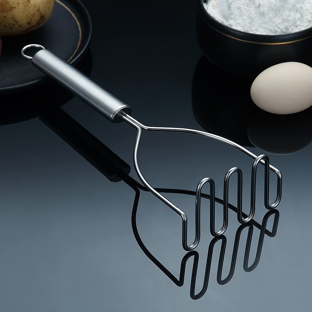 Potato Masher, Stainless Steel Heavy Duty Metal Potato Ricer With Mirror Polish, Food Masher Utensil, Hand Masher, Vegetables Fruits Mashe, Dishwasher Safe (9.6 Inch)