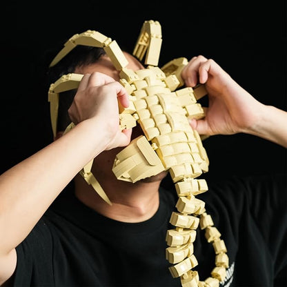 Xenomorph Facehugger Action Figure Building Kit Compatible with LegoCool Halloween Horror Toys for Adults and Boys 8-14 Years up 572 pcs