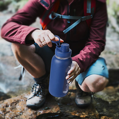 EALGRO 32 oz Glass Water Bottle with Straw and Handle, Sports Motivational Water Flask with Silicone Sleeve, Large Leakproof Water Flask Cup with Time Marker for Travel, Gym, Black