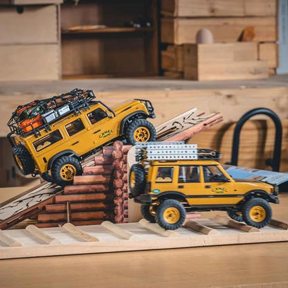 BEEZRC FMS 1/24 RC Crawler RTR FCX24M Land Rover Family Camel Trophy Edition Licensed RC Model 4WD RC Rock Truck 2.4Ghz Hobby Grade RC Car Model Mini Off Road Vehicle with Battery (Range Rover)