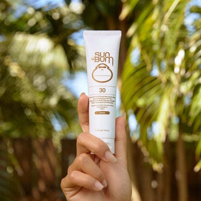 Sun Bum Mineral SPF 30 Tinted Face Sunscreen - Matte Primer - Broad Spectrum Moisturizing Sunscreen with Vitamin E - Hawaii 104 Act Compliant (Without Octinoxate & Oxybenzone) - Travel Friendly 1.7 oz