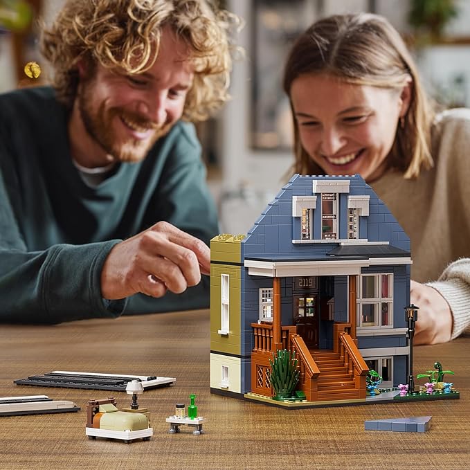 Shame House Building Blocks Gallagher House TV Series Frank Fiona Creative Toys Set Compatible with Lego Gift Decor for Fans 18+ Adult(1058 PCS)