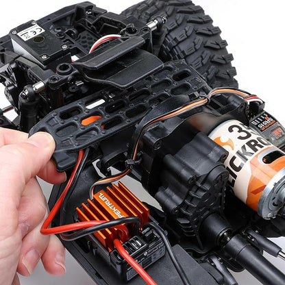 Axial RC Truck SCX10III Coyote: 1/10 4WD RTR with Battery and Charger Brushed Rock Crawler Gold AXI-3071
