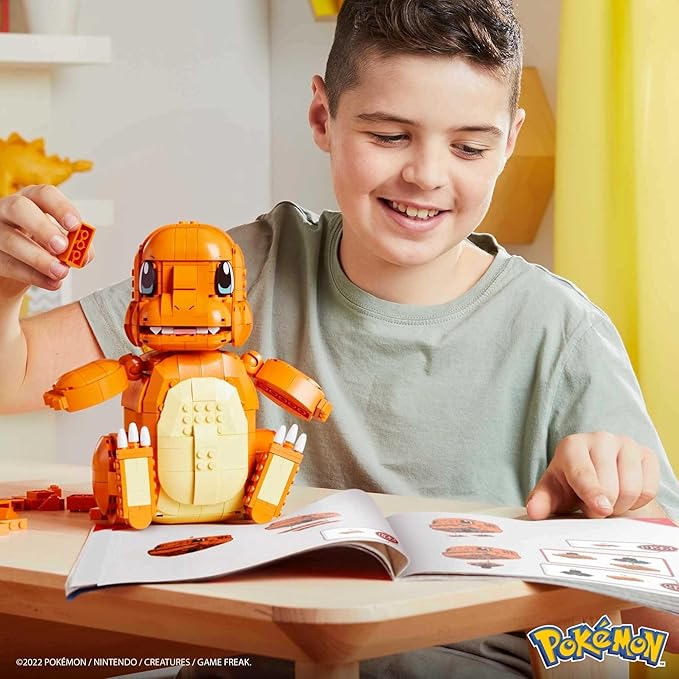 MEGA Pokémon Jumbo Charmander Building Set with 750 Compatible Bricks and Pieces and Poké Ball Toy Gift Set for Ages 10 and up HHL13