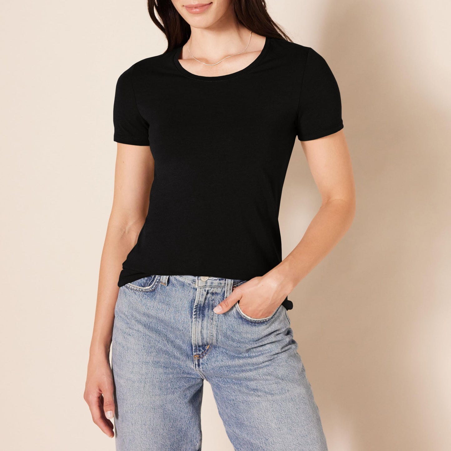 Amazon Essentials Women's Regular-Fit Short-Sleeve Crewneck T-Shirt, Pack of 2, Black/White, X-Small