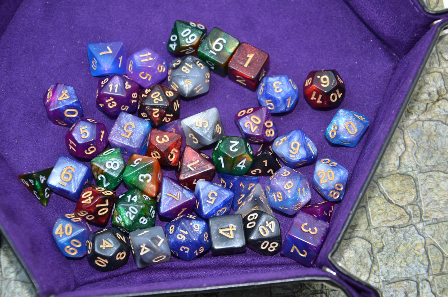 SmartDealsPro 6 x 7 Sets (42 pcs) Glitter Polyhedral Dice Sets with Pouches for DND RPG MTG Dungeon and Dragons Table Board Roll Playing Games D4 D8 D10 D12 D20 (Color 2)